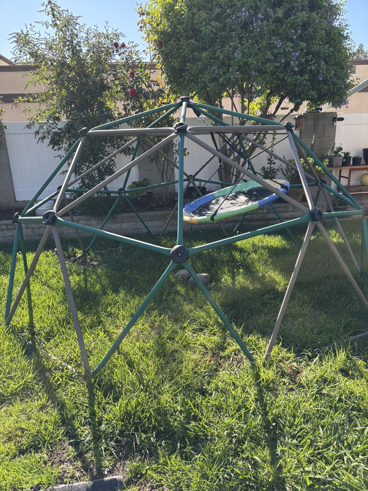 10’ Climbing Dome with Swing pad