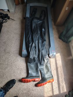 Chest waders for fishing or farm