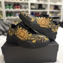 Versace jeans couture "Scarpa" sneaker with calf leather size 10