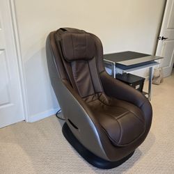 Massage Chair. Excellent Condition.