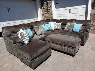 Brooke Sectional Couch + ottoman Set