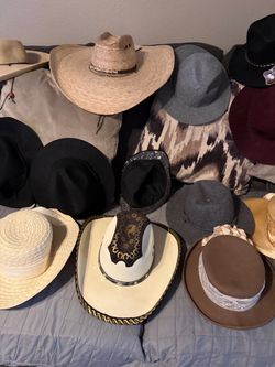 Lots of beautiful hats and sombreros