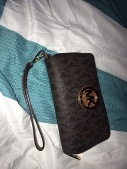 Michael Kors Clutch/ phone case
