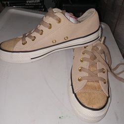 Size 6 Converse Womans special Edition