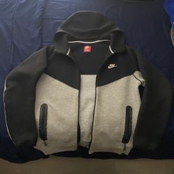 Nike Tech Grey/Black