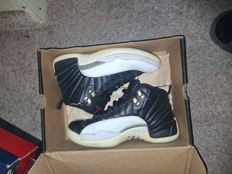 Black and white Jordan's size 11
