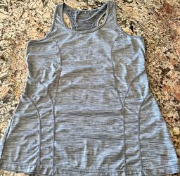 Reebok Women’s Small Racerback flatlock style Dynamic Fitted Performance Activewear Tank Top
