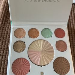 OFRA Cosmetics Good To Go . New . Beautiful Colors. 