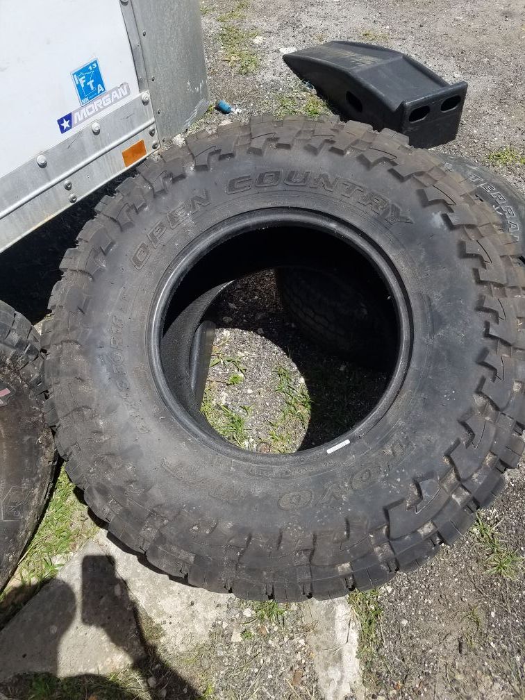 38x13.5 R 18 Toyo Tires