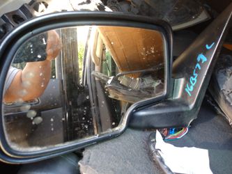 2007 Tahoe Driver Side Mirror With Turn 