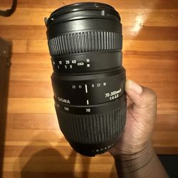 Sigma Lens DSLR 70-300mm lens