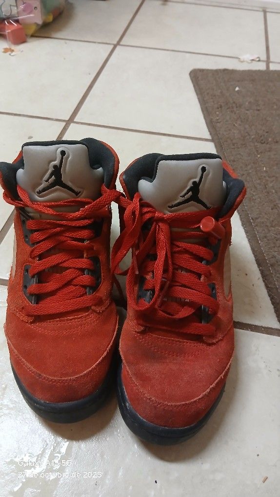Nike Air Jordan Bull Red Size 4Y