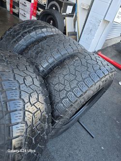 4 Used Tires 285 70r17 Toyo AT111 Open Country $250.00 .
FIRM PRICE, FIRM PRICE 
PLEASE DON'T ASK FOR DICOUNT
POR FAVOR NO PREGUNTE POR DESCUENTO