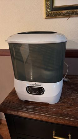 Baby Brezza Bottle Sterilizer and Dryer