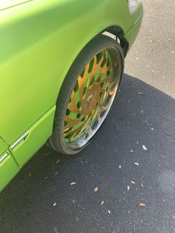 28 ruccis rims n tire