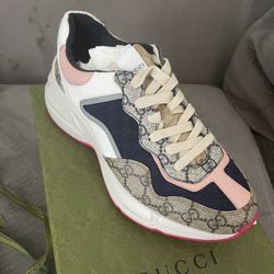 Gucci Shoes Women 