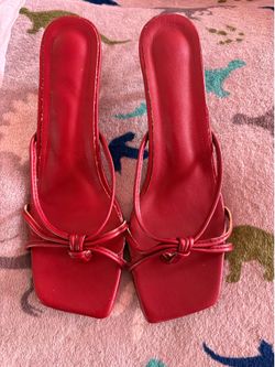 Kitty heels 9/10
