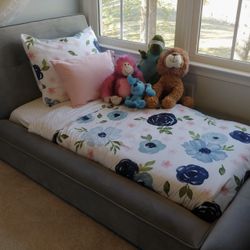 Toddler Bed And Mattress Included All In Very Good Condition