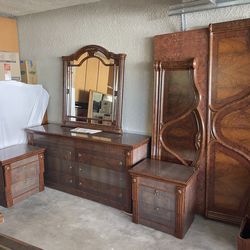 Bedroom sets / furniture - Estate sale