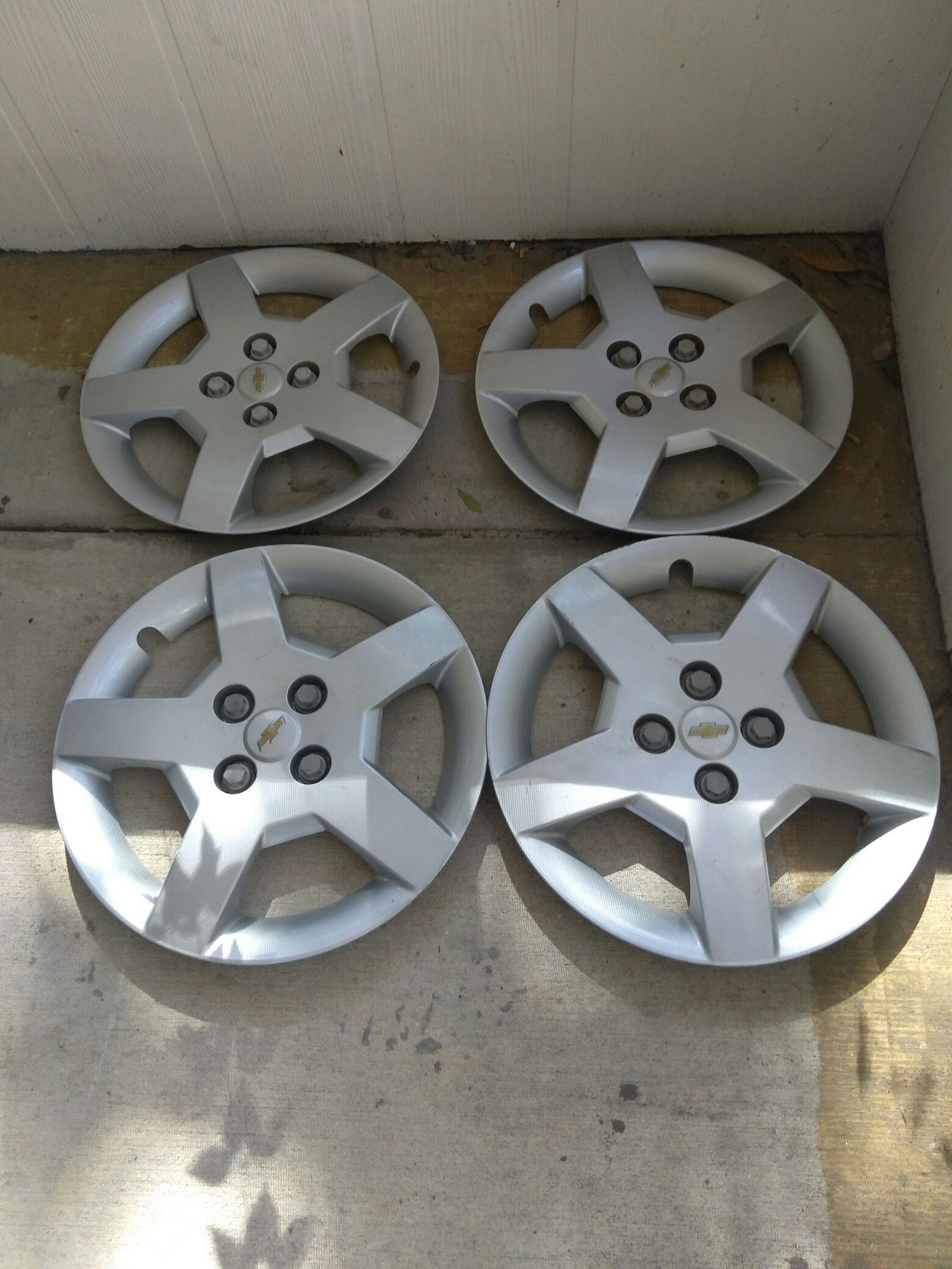 Hubcaps. 2005-2008 Chevrolet Cobalt. 15 inch rims