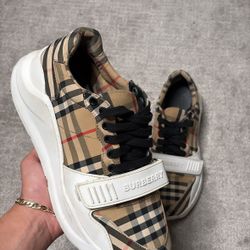 BURBERRY SHOES