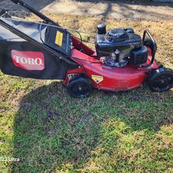 Toro COMMERCIAL WITH Honda Engine Lawnmower 