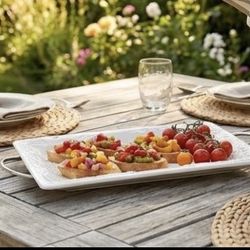 ❤️White rectangular serving tray with metal handles❤️