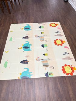 Baby crawling mat