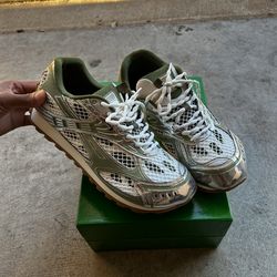 Bottega Veneta orbits