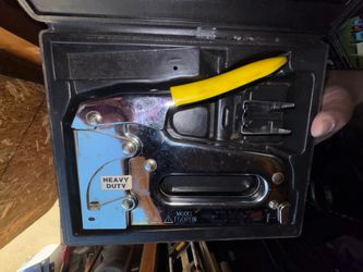 Arrow Heavy Duty Staple Gun & Brad Nailer (Model T50PBN).