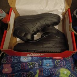 Court Borough Mid 2 (PSV)