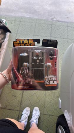 Star Wars Revenge of the Sith 3.75 Darth Vader Rebuild Darth Vader- SEALED