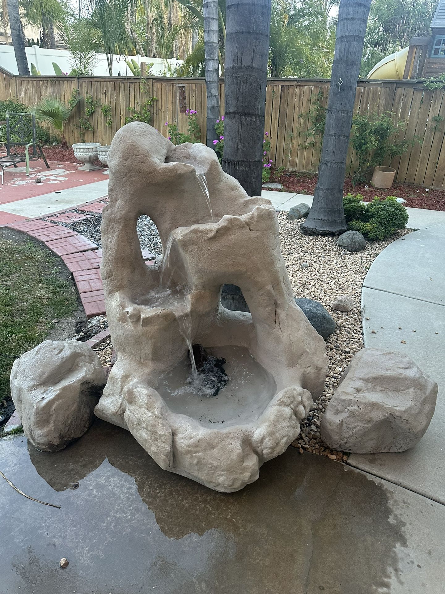 Cascading, Rock-look, 4 Level Fountain