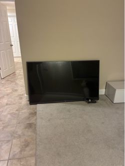 |LG|Lifes good TV|65 inch| Smart TV| Local pick up Kenmore|