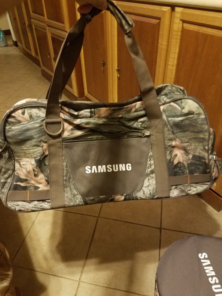 HUNT VALLEY Samsung 4 piece camouflage cooler stainless steel coffee duffle bag