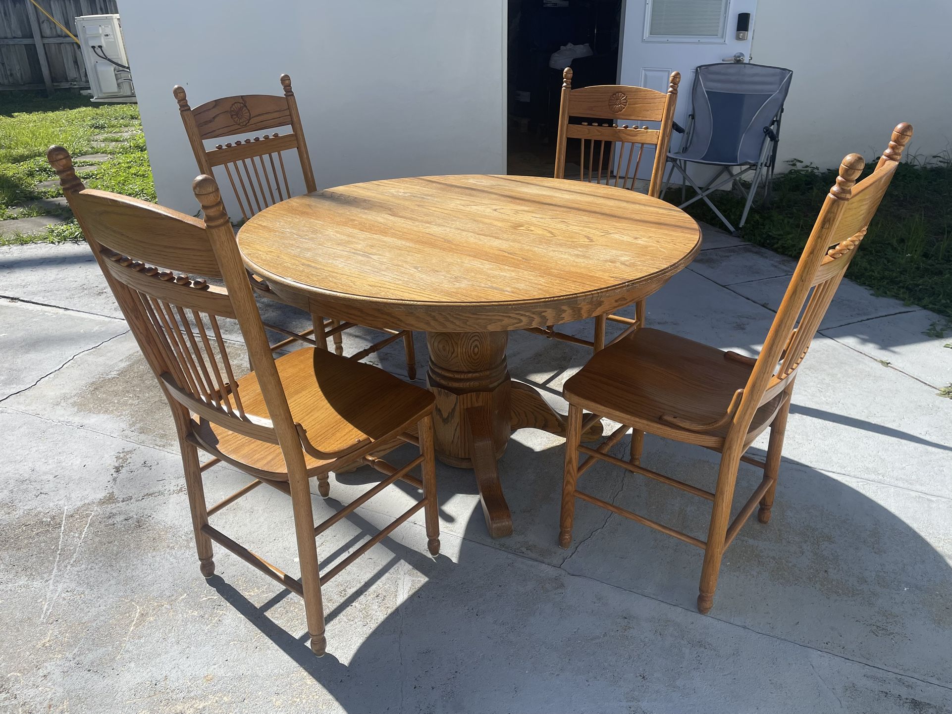 Antique Round Solid Wood Dining Table 