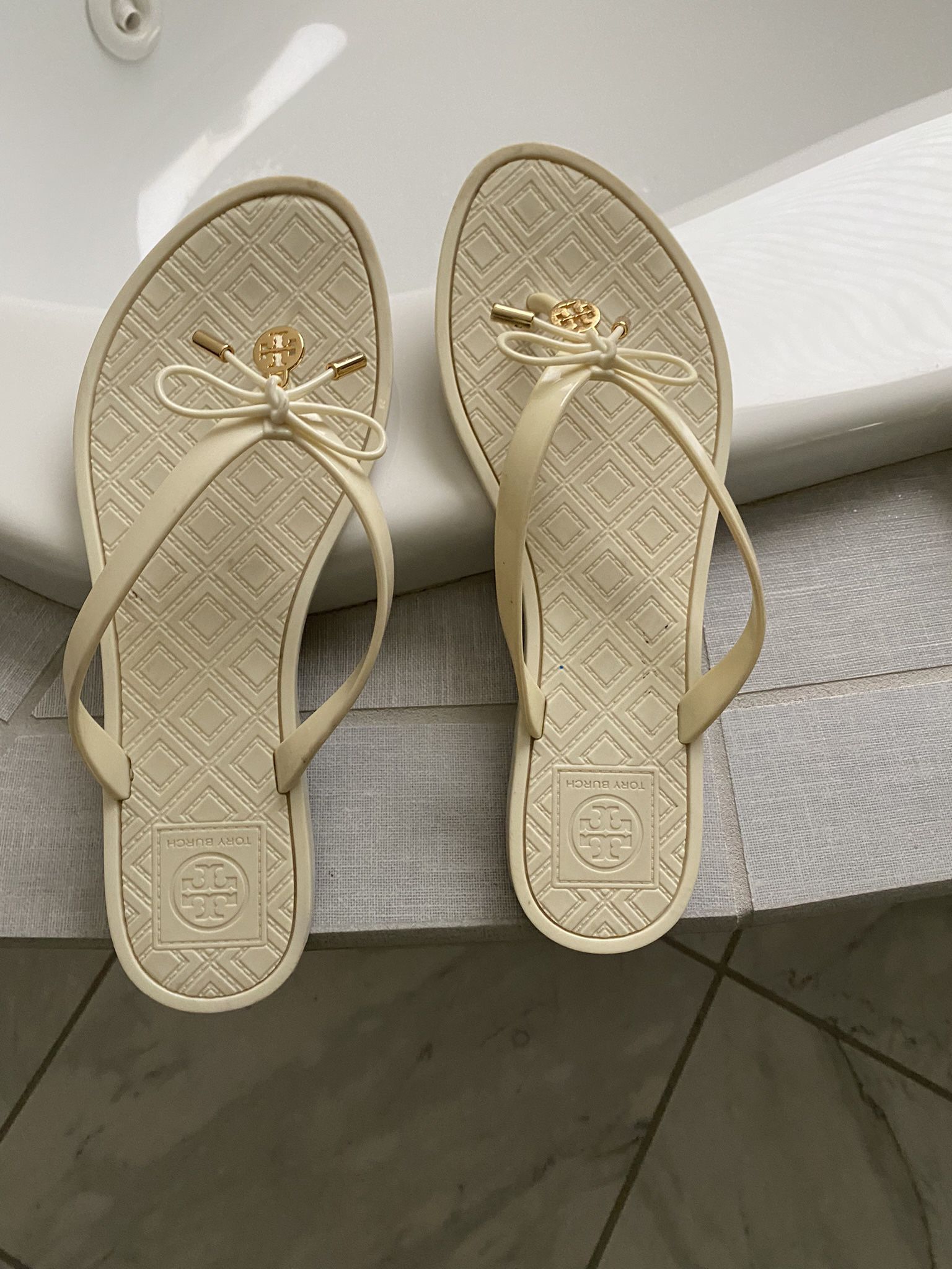 Tory Burch Sandals for Sale in Scottsdale, AZ - OfferUp