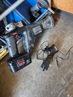 Craftsman 19.2  Sawza  with charger