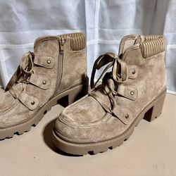 Boots Women’s - Brooks