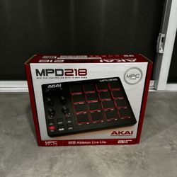 AKAI Professional MPD218 - USB MIDI Controller