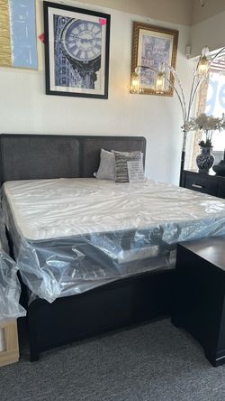 Grey and black king 4 pc bedroom set mattress sold separately