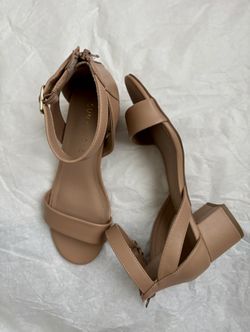 Nude Sandals size 6