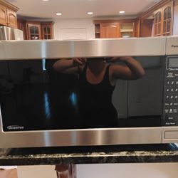 Panasonic The Genius Sensor 1250w Microwave