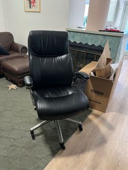 Leather office chair (new)