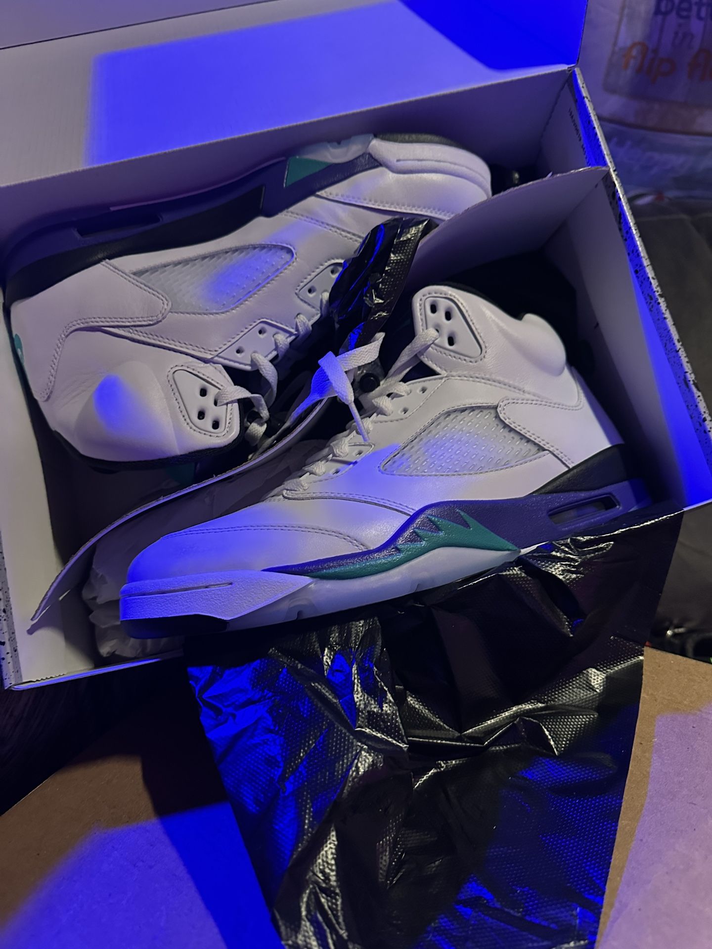 Jordan V Grape