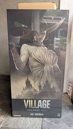Resident Evil Village Lady Dimitrescu Figure