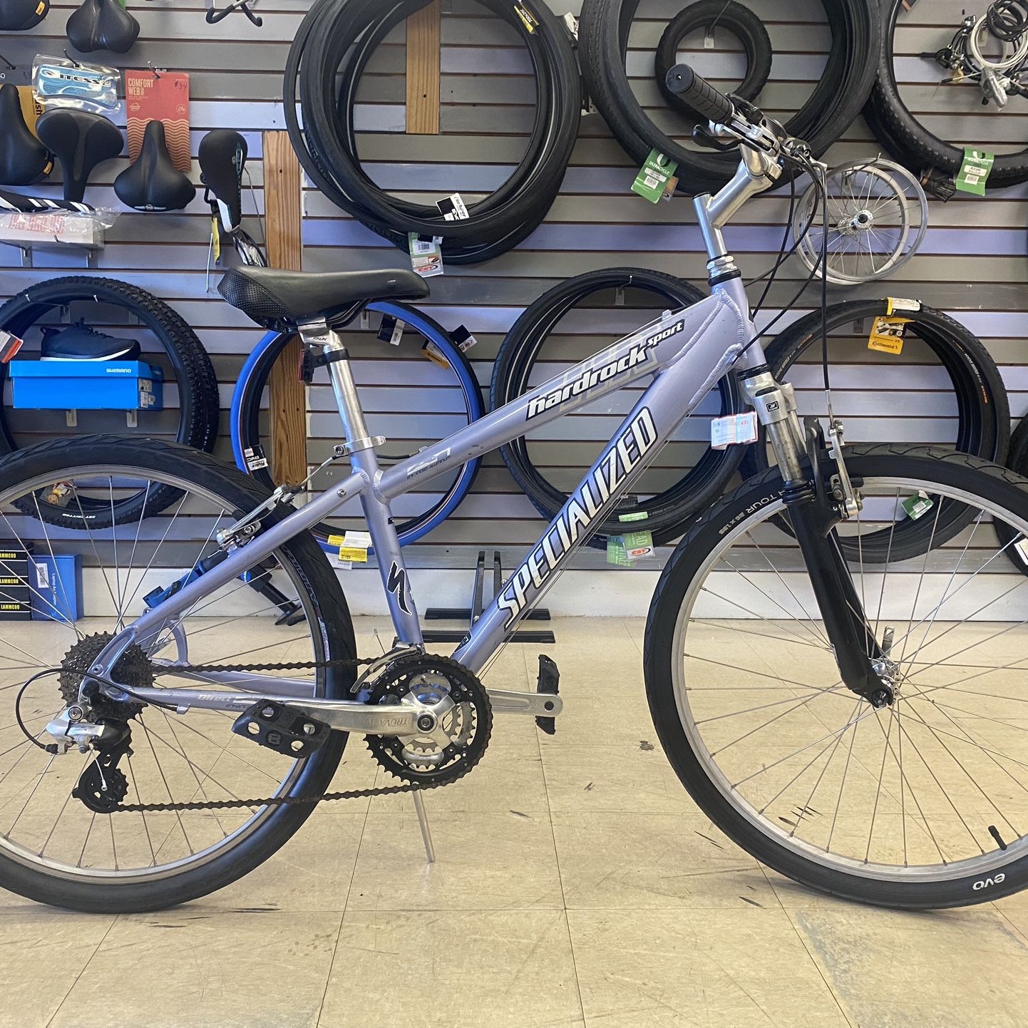 Specialized Hardrock Sport, Aluminum Frame Size 15”, Quick Release 