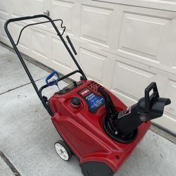 Excellent Gas Snow Blower Toro 621R Snowblower 4 Cycles Engine, 21” Wide