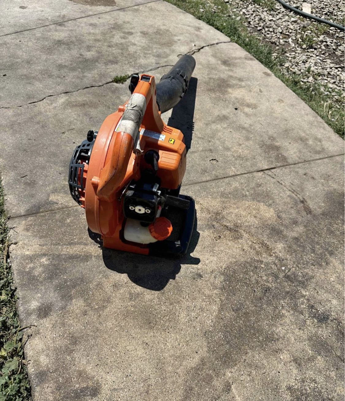 170 MPH 453 CFM 25.4 cc Gas 2-Stroke Cycle Handheld Leaf Blower