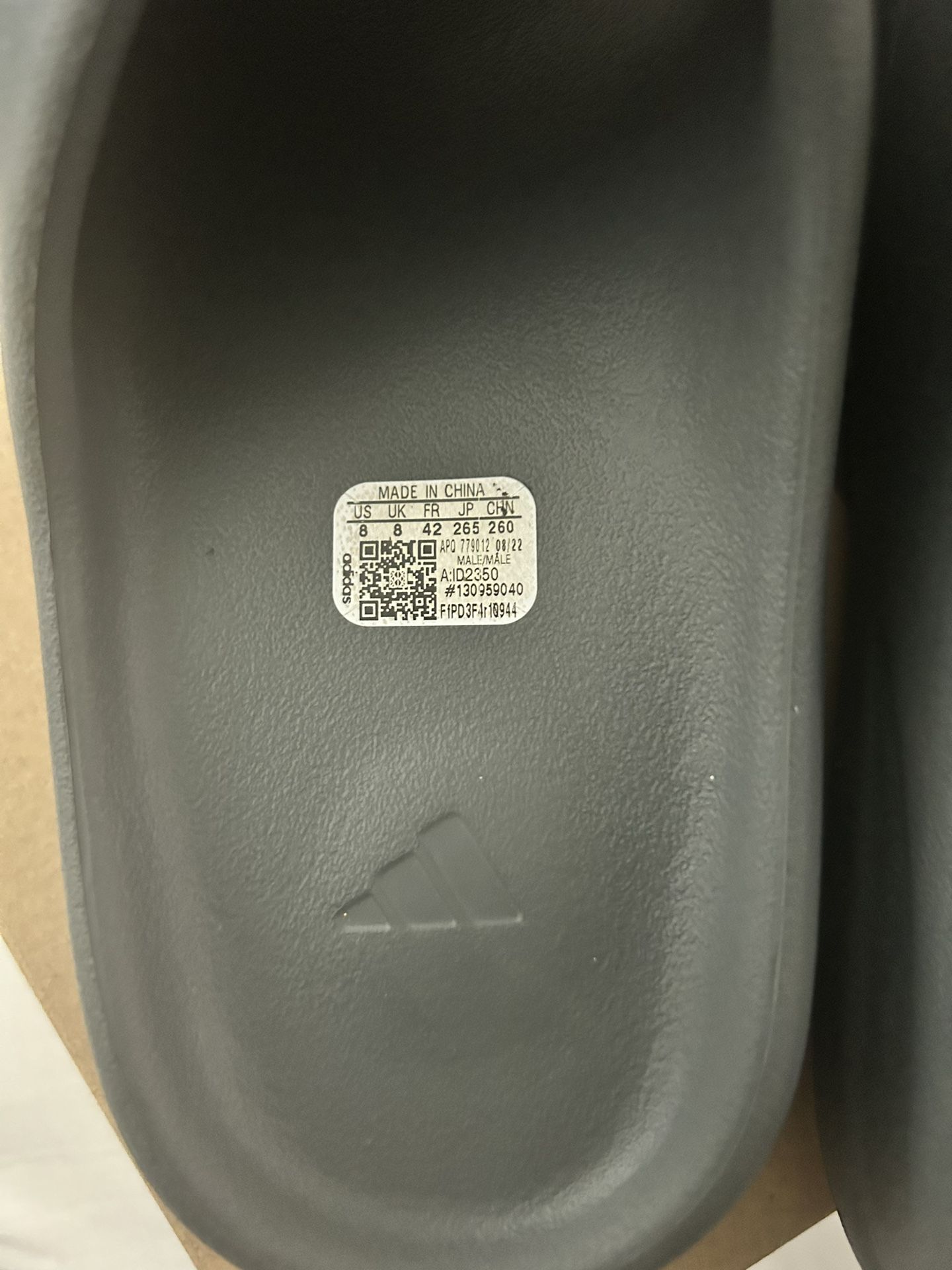 Yeezy Slide ‘Slate Grey’